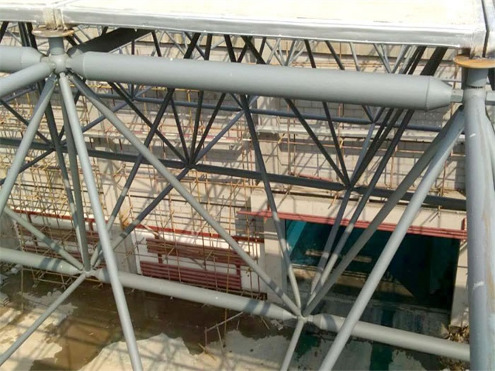 东城公安局网架天基板屋面